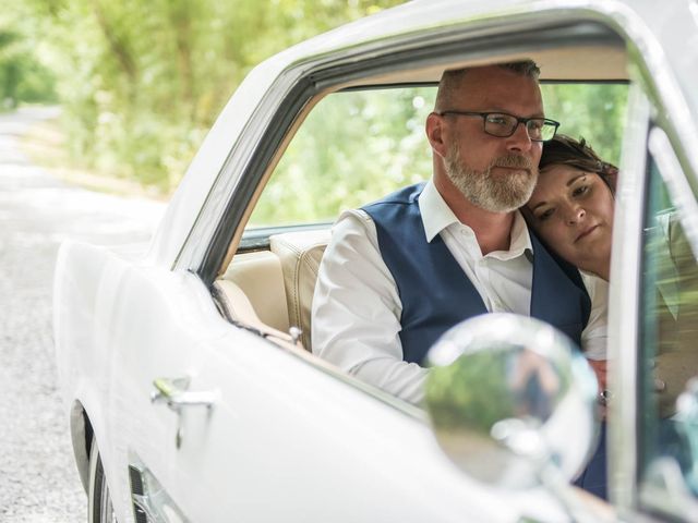 Le mariage de Stephane et Karine à Saint-Laurent-des-Autels, Maine et Loire 9