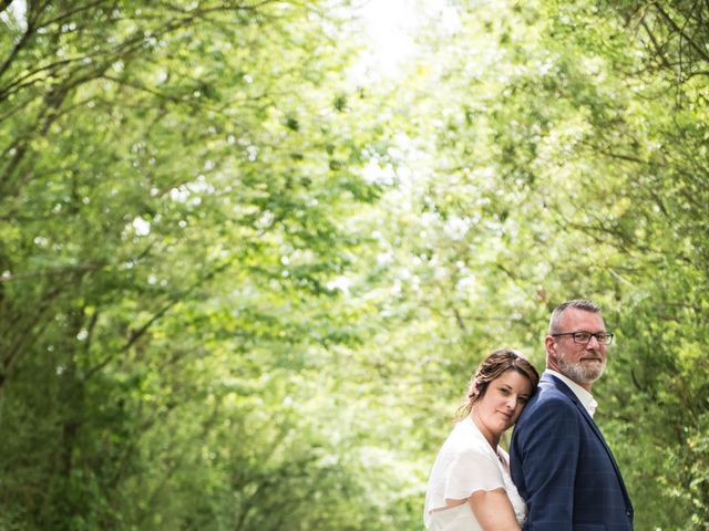 Le mariage de Stephane et Karine à Saint-Laurent-des-Autels, Maine et Loire 41