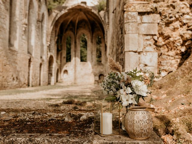 Le mariage de Mathilde et Younes à Radepont, Eure 31