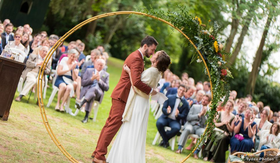 Le mariage de Yann et Bénédicte à Saint-Pierre-des-Landes, Mayenne