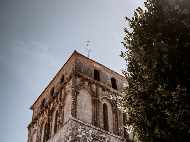 Le mariage de Adrien et Carine à Clussais-la-Pommeraie, Deux-Sèvres 6