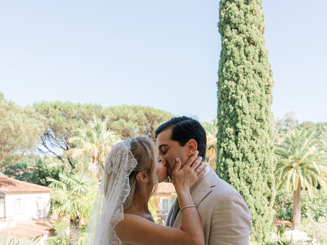 Le mariage de Jonathan et Maddy à Saint-Tropez, Var 15