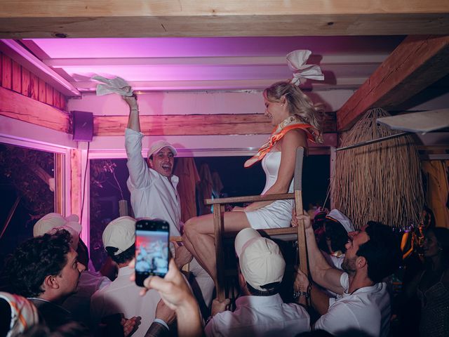 Le mariage de Jonathan et Maddy à Saint-Tropez, Var 23