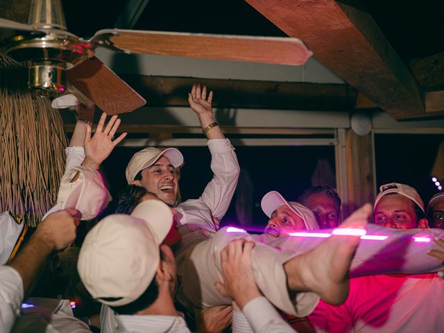 Le mariage de Jonathan et Maddy à Saint-Tropez, Var 26