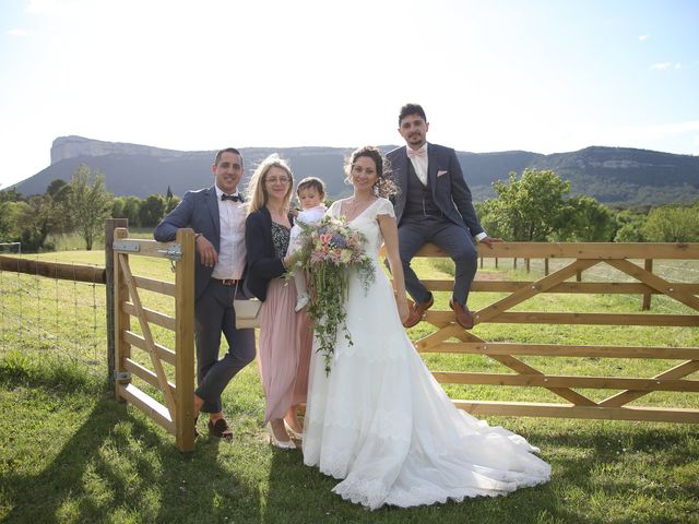 Le mariage de Remy et Aurore à Saint-Mathieu-de-Tréviers, Hérault 66