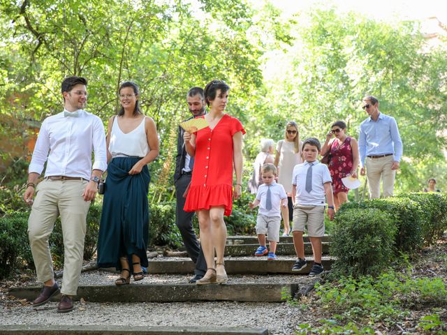 Le mariage de Raphaël et Sarah à Merville, Haute-Garonne 56