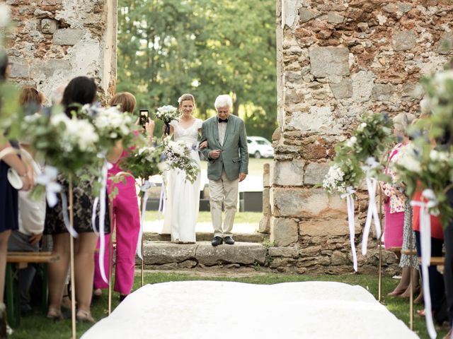 Le mariage de Cédric et Arianne à Fontenay-Trésigny, Seine-et-Marne 28