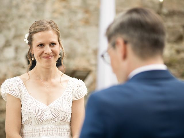 Le mariage de Cédric et Arianne à Fontenay-Trésigny, Seine-et-Marne 32