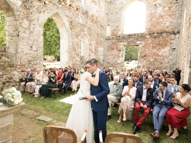 Le mariage de Cédric et Arianne à Fontenay-Trésigny, Seine-et-Marne 35