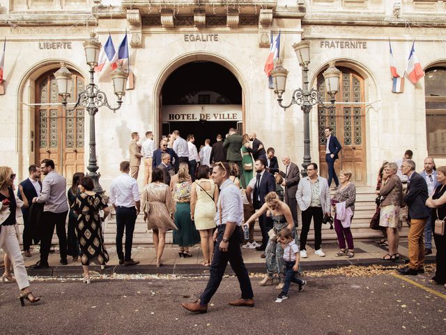 Le mariage de François et Sophie à Châteaudouble, Drôme 4