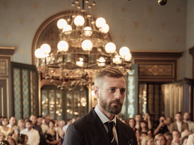 Le mariage de François et Sophie à Châteaudouble, Drôme 16
