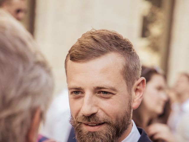 Le mariage de François et Sophie à Châteaudouble, Drôme 23
