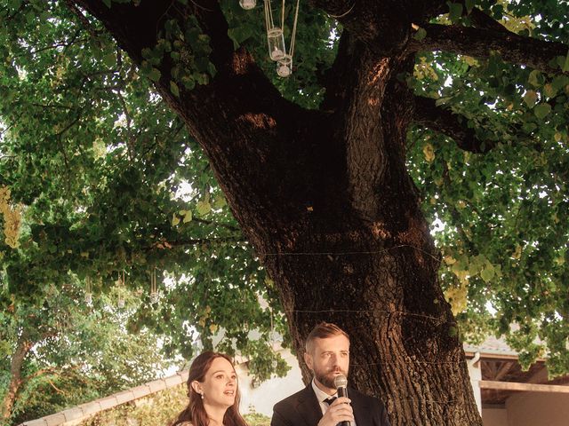 Le mariage de François et Sophie à Châteaudouble, Drôme 52