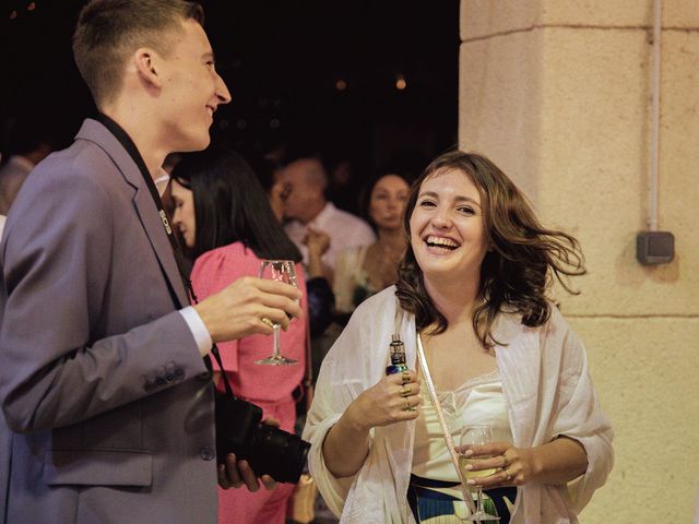 Le mariage de François et Sophie à Châteaudouble, Drôme 74
