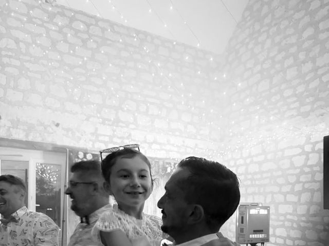 Le mariage de Sandre  et Maeva et Paolo  à Champvallon, Yonne 14