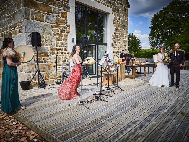 Le mariage de Goeric et Laura à Rânes, Orne 32