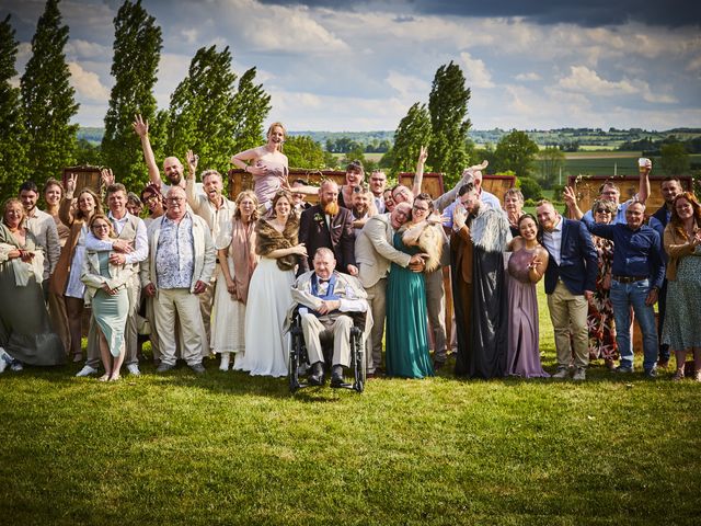 Le mariage de Goeric et Laura à Rânes, Orne 40