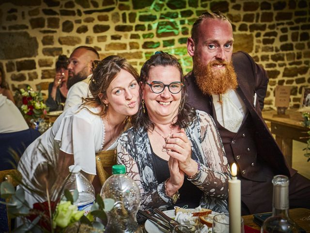 Le mariage de Goeric et Laura à Rânes, Orne 55