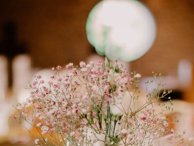 Le mariage de Julien et Aurélie à Aubrives, Ardennes 20