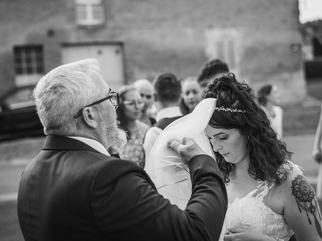 Le mariage de Emeric et Justine à Charleville-Mézières, Ardennes 5