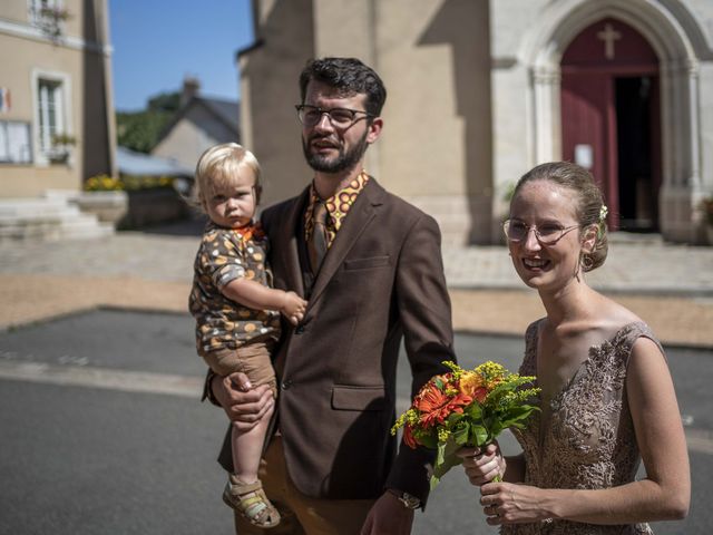 Le mariage de Violette et Théodore à Marigné-Laillé, Sarthe 8