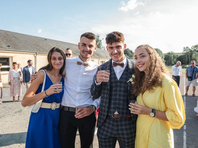 Le mariage de Emeric et Justine à Charleville-Mézières, Ardennes 25