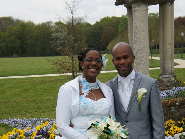 Le mariage de Missou et Charles à Savigny-le-Temple, Seine-et-Marne 3