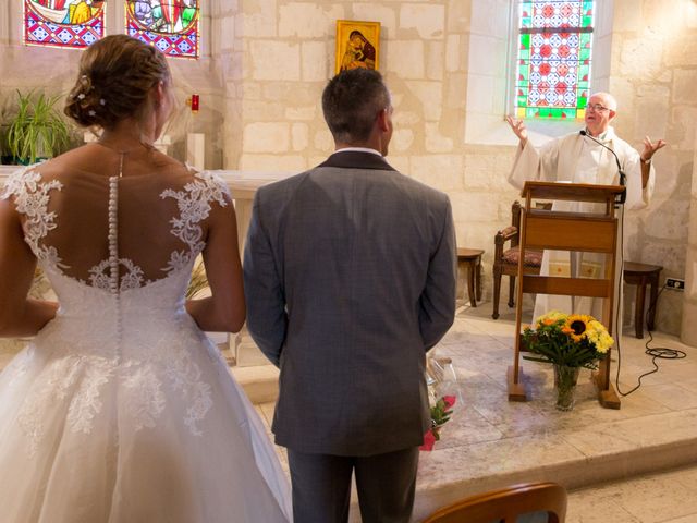 Le mariage de Damien et Marie à Chasseneuil-du-Poitou, Vienne 10