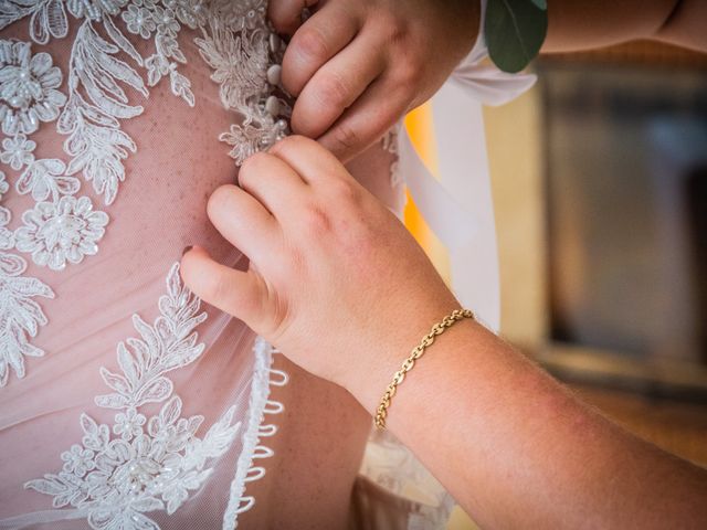 Le mariage de Tony et Aurore à Marseillan, Hérault 15