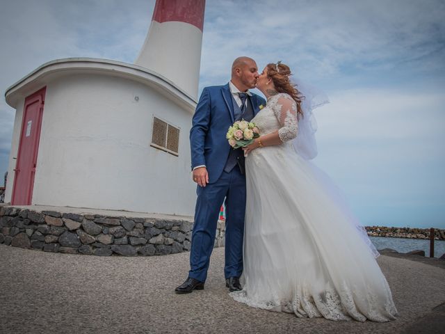 Le mariage de Tony et Aurore à Marseillan, Hérault 29