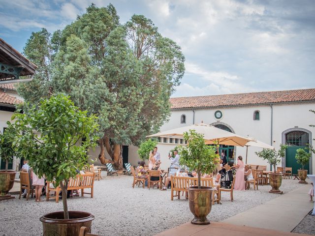 Le mariage de Tony et Aurore à Marseillan, Hérault 32