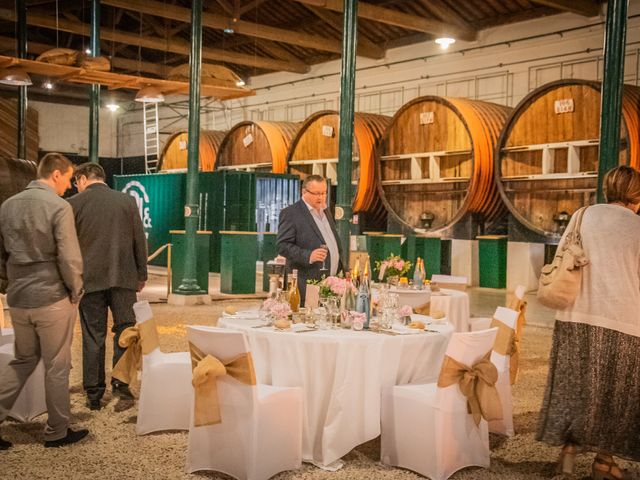 Le mariage de Tony et Aurore à Marseillan, Hérault 43