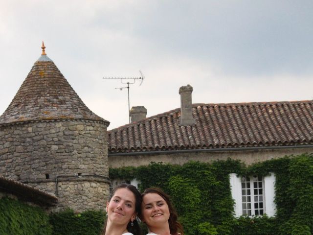 Le mariage de Manon et Camille à Ruch, Gironde 16