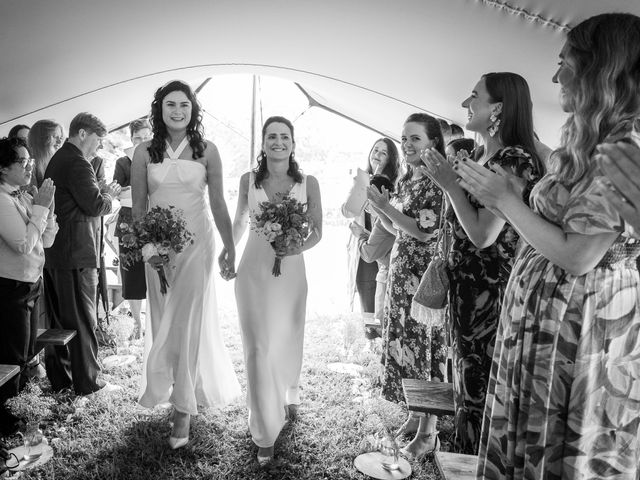 Le mariage de Anna et Pauline à Cours-de-Pile, Dordogne 8