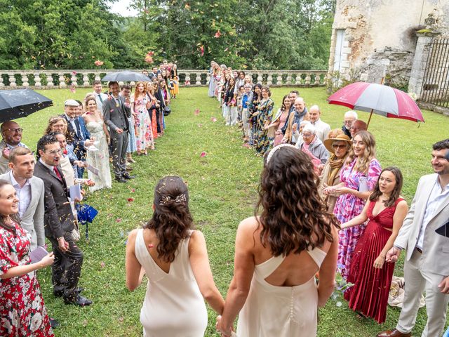 Le mariage de Anna et Pauline à Cours-de-Pile, Dordogne 12