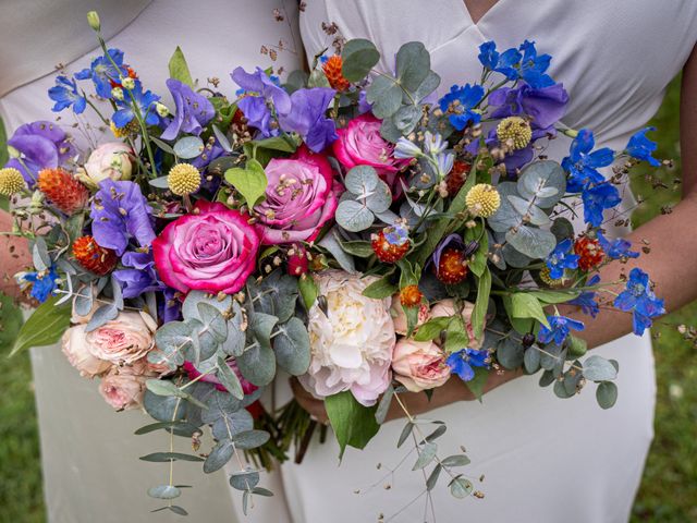 Le mariage de Anna et Pauline à Cours-de-Pile, Dordogne 20
