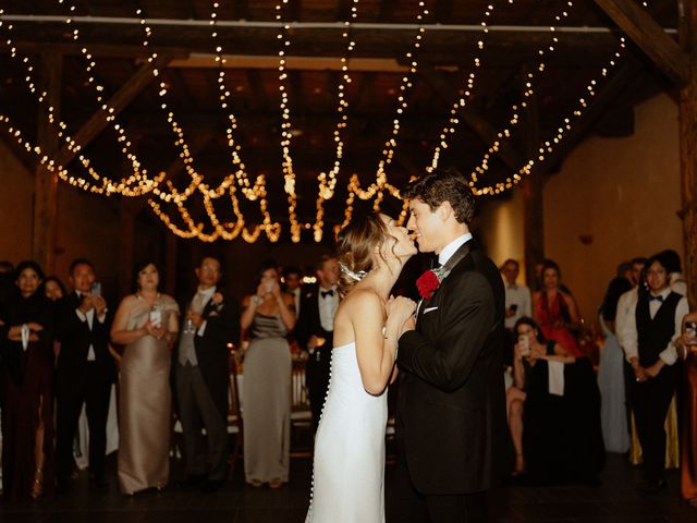 Le mariage de Cyril et Ashlei à Saint-Jean-d&apos;Ardières, Rhône 22