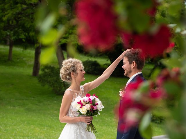 Le mariage de Thomas et Hélène à Rouxmesnil-Bouteilles, Seine-Maritime 27