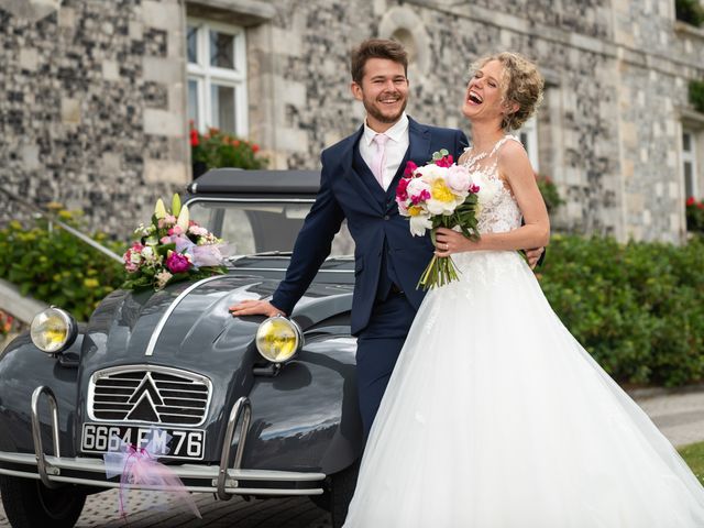 Le mariage de Thomas et Hélène à Rouxmesnil-Bouteilles, Seine-Maritime 38