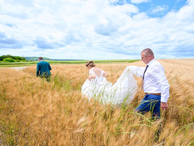 Le mariage de Thomas et Estelle à Auxon, Aube 97