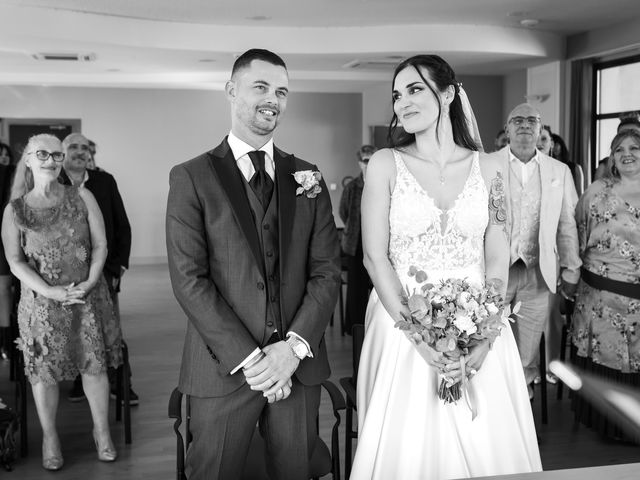 Le mariage de Pierrick et Lara à Cheval-Blanc, Vaucluse 60