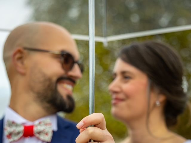 Le mariage de Mike et Sarah à Chalagnac, Dordogne 3