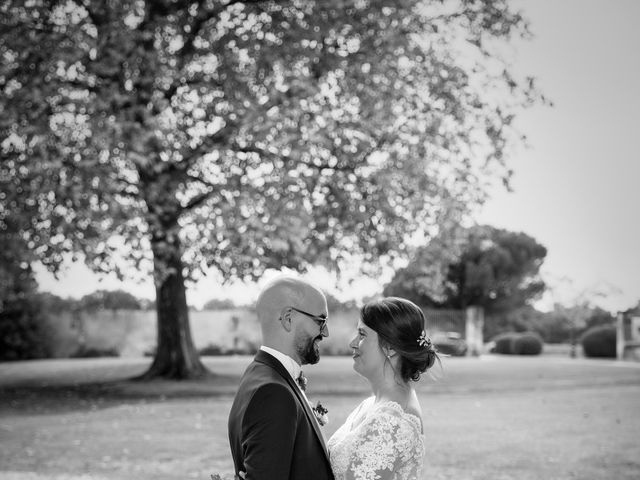 Le mariage de Mike et Sarah à Chalagnac, Dordogne 7