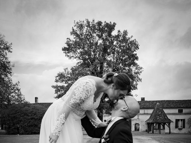 Le mariage de Mike et Sarah à Chalagnac, Dordogne 9