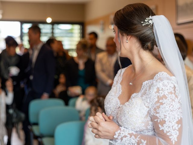 Le mariage de Mike et Sarah à Chalagnac, Dordogne 11