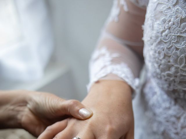 Le mariage de Mike et Sarah à Chalagnac, Dordogne 13