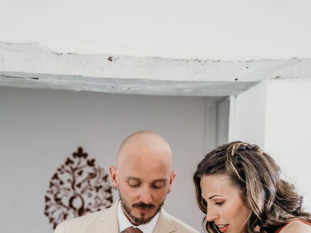 Le mariage de Cédric et Franck à Lussan, Gard 13