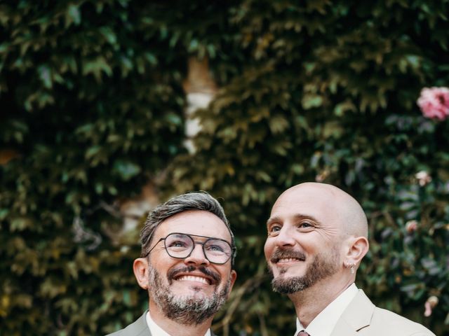 Le mariage de Cédric et Franck à Lussan, Gard 1
