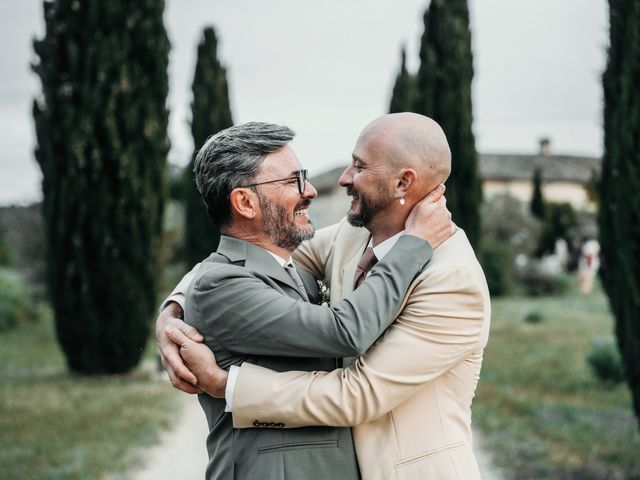 Le mariage de Cédric et Franck à Lussan, Gard 16