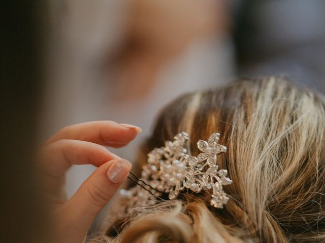 Le mariage de Kevin et Daphnée à Brives-Charensac, Haute-Loire 4